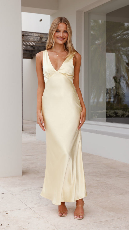 Sofia sensual vestido amarillo