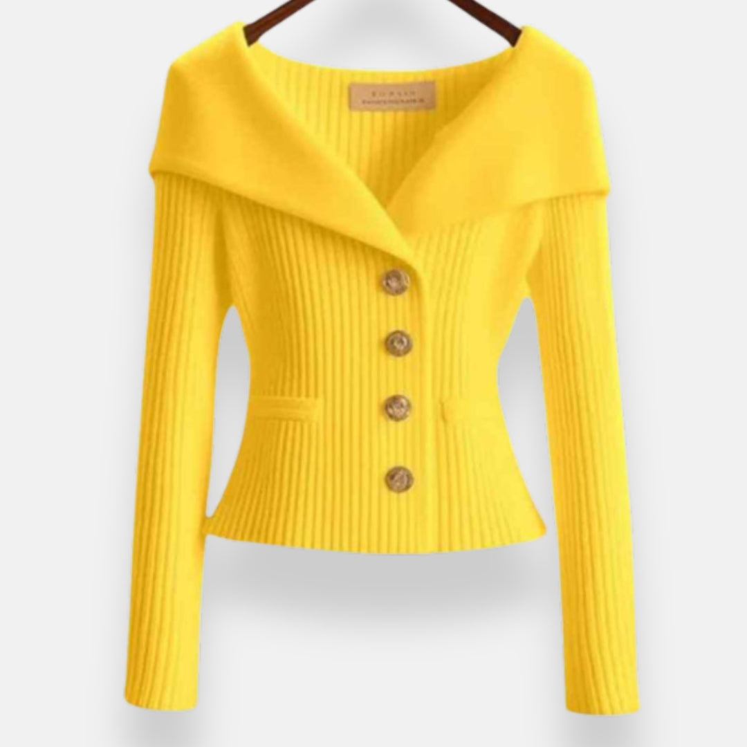 Marielle | Chaqueta de Cuello Ancho con Botones Dorados