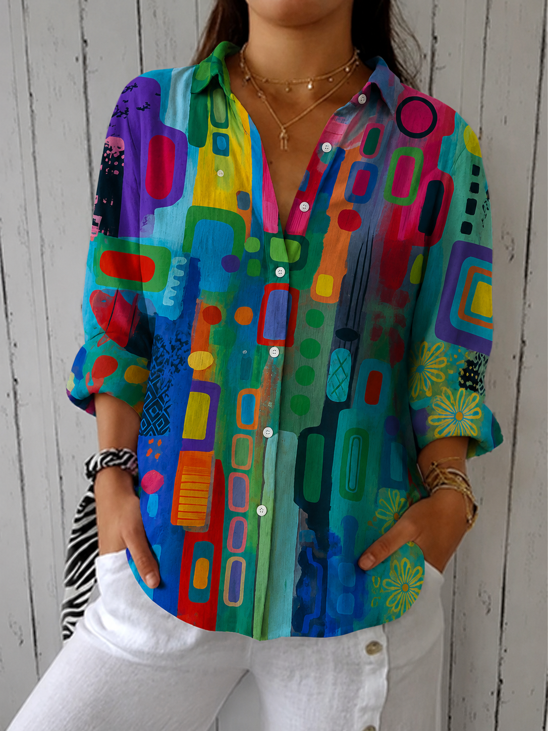 Catalina | Blusa Abotonada con Estampado Artístico Vibrante