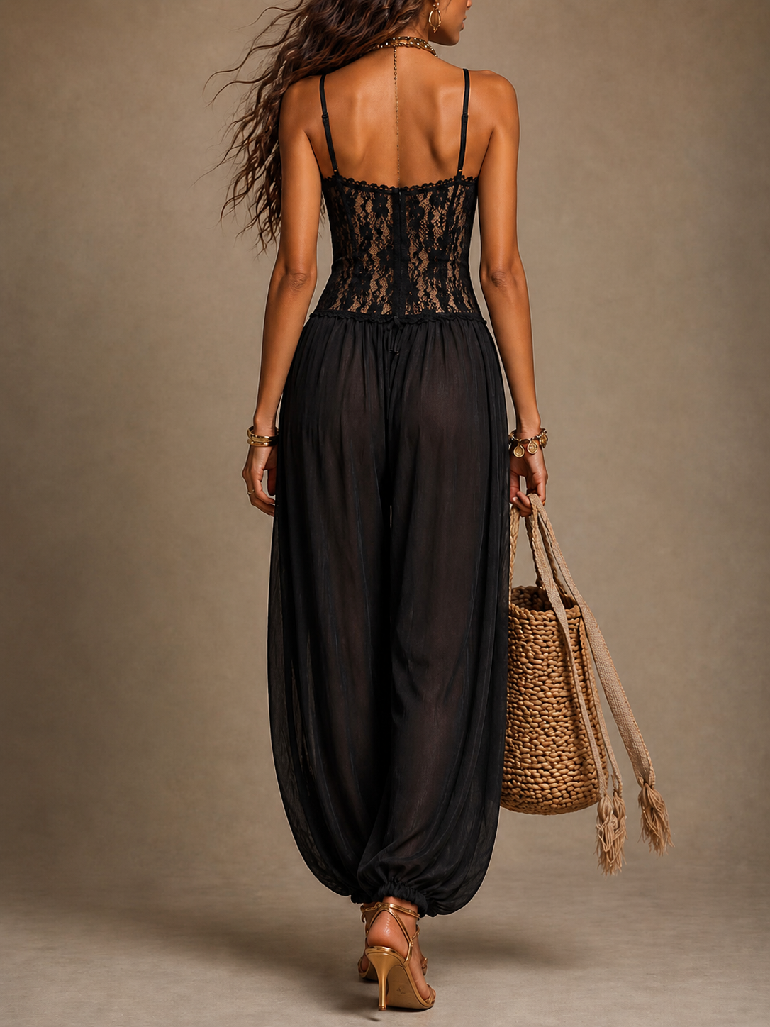 LAIA | MONO FLUIDO DE ENCAJE CON CUELLO HALTER
