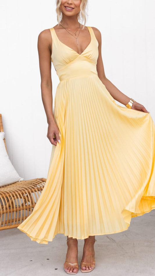 Gaby - vestido amarillo plisado con escote en V