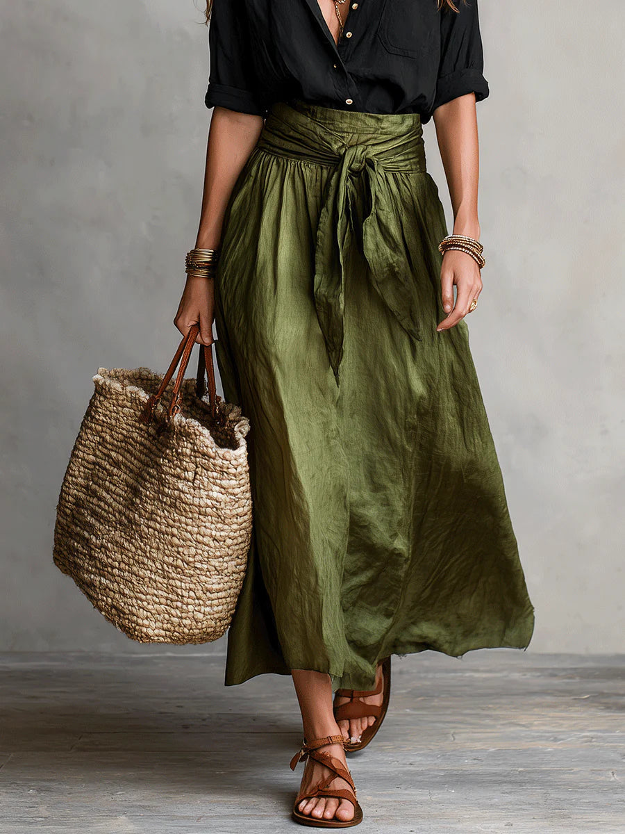 RIVER | CONJUNTO DOS PIEZAS: TOP NEGRO Y FALDA MIDI VERDE OLIVA
