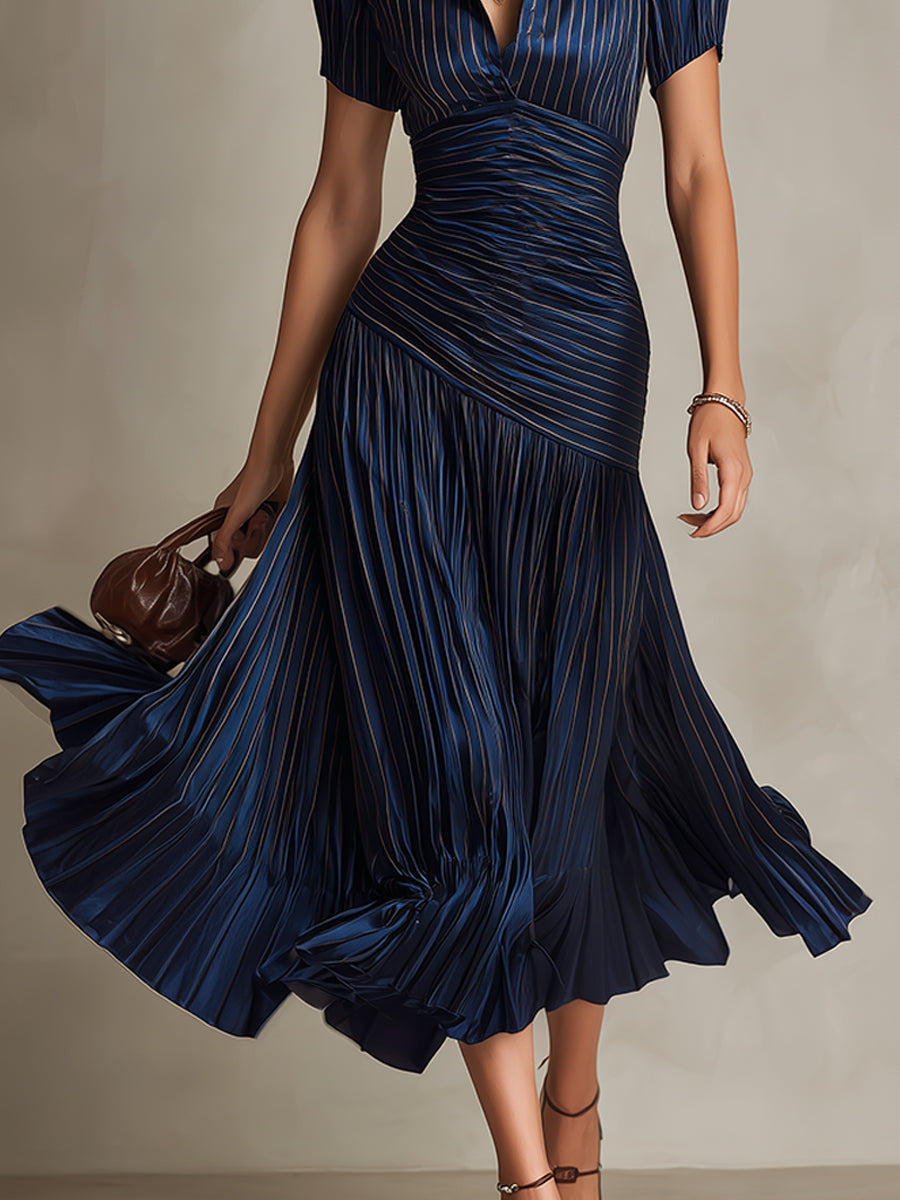 Vestido Midi Ajustado con Pliegues de Satén y Rayas Retro